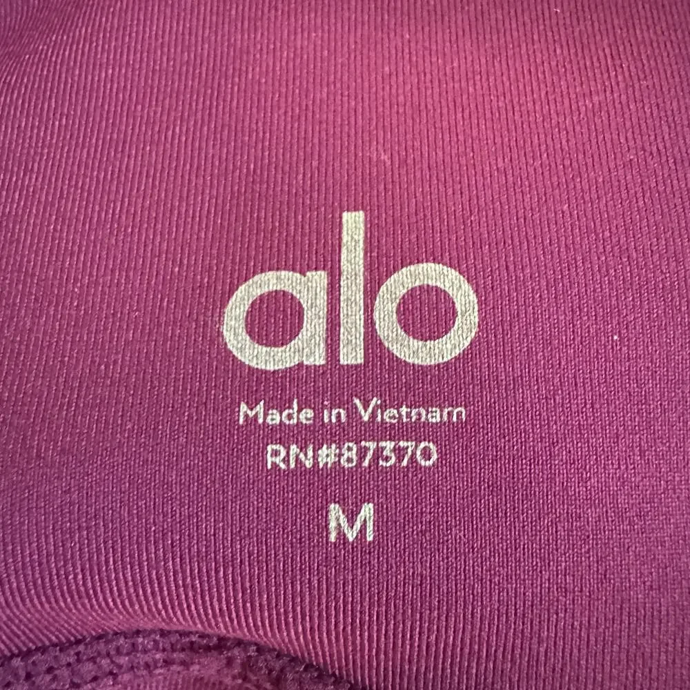 Alo High Waisted Patina Yoga Capri Pants Leggings 3158 Purple Burgundy Pilates